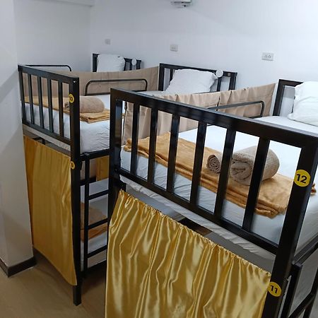 Silom Guesthouse Bangkok Luaran gambar