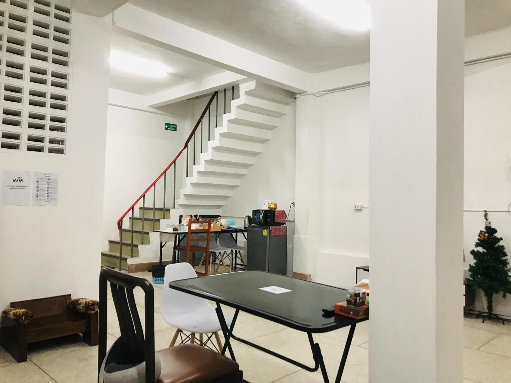 Silom Guesthouse Bangkok Luaran gambar