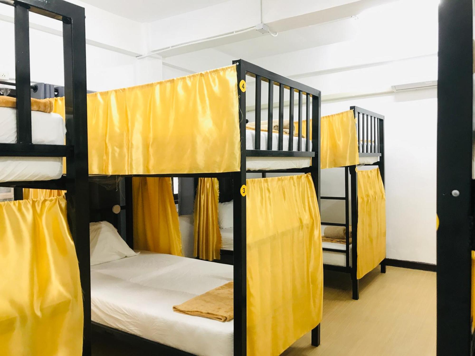 Silom Guesthouse Bangkok Luaran gambar