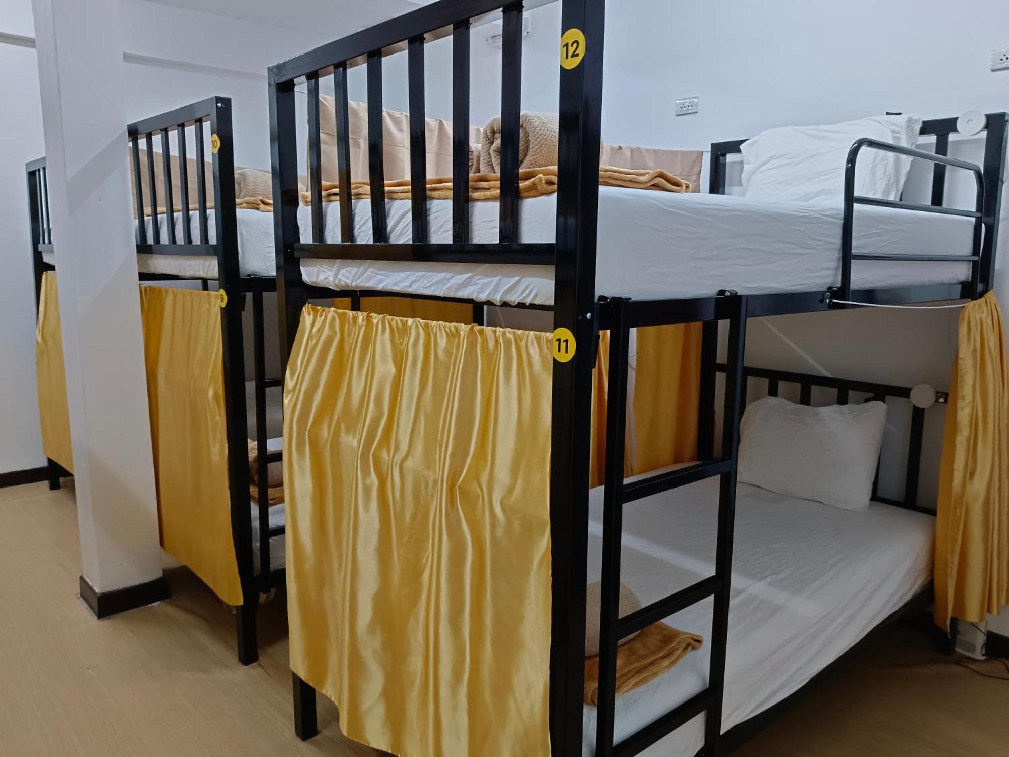 Silom Guesthouse Bangkok Luaran gambar